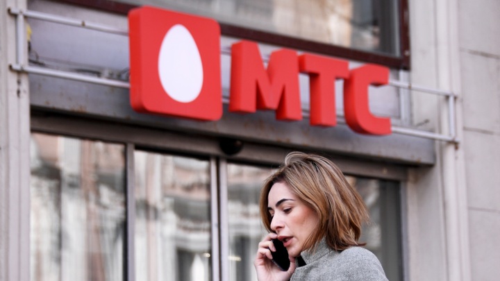 Госдума приняла закон о лишении связи абонентов с арестованными счетами - Новости на Вести.ru