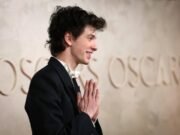 Кинокритик Шнейдеров выразил сомнение, что Марк Эйдельштейн сможет осилить роль Левитана