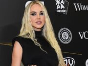 Погребняк эмоционально поддержала Валю Карнавал в скандале с «голыми фото»