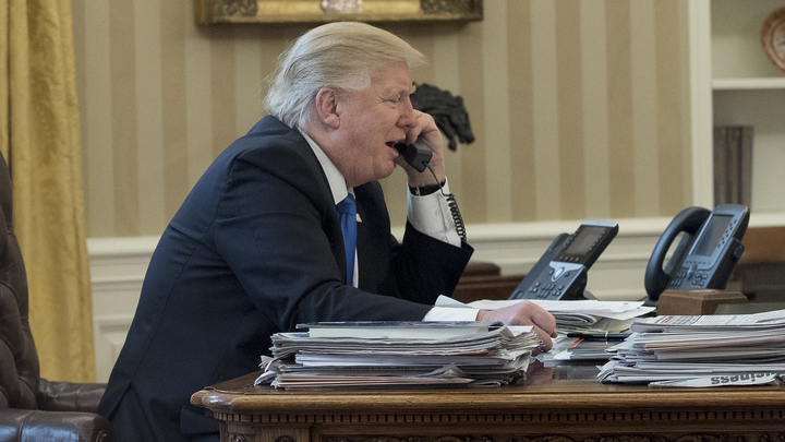FT: у Трампа состоялся катастрофический разговор с президентом Швейцарии - Новости на Вести.ru