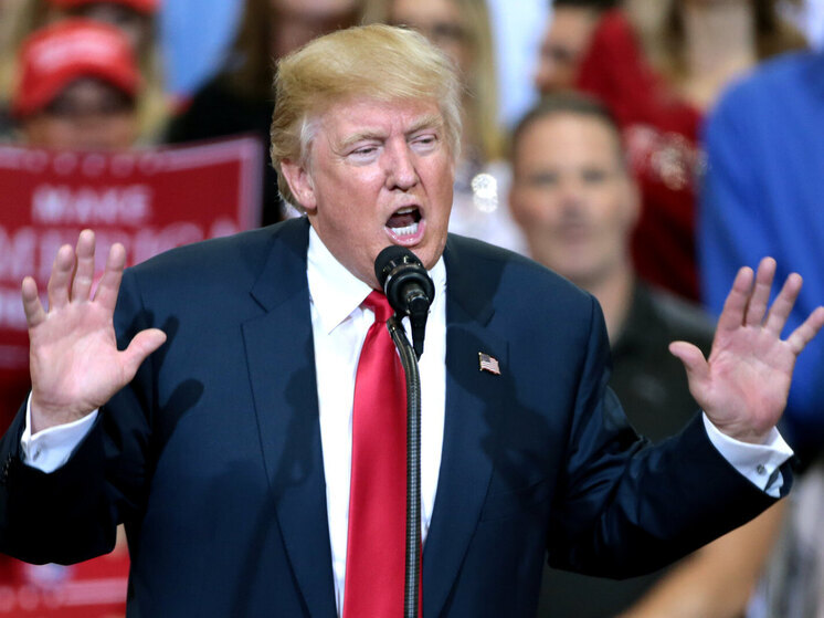 Трамп заявил, что ему ничего не известно об импорте российских урана и удобрений