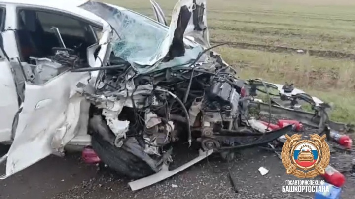 В Башкирии в ДТП погиб человек, еще 2 взрослых и 2 детей пострадали - Новости на Вести.ru