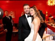 Жена и дети Джастина Тимберлейка стали главной поддержкой после объявления о болезни