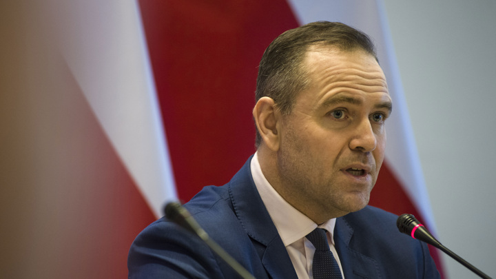 Президент Польши не взял главу МИД в самолет, летящий на Генассамблею ООН - Новости на Вести.ru