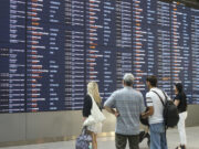 Стало известно, сколько рейсов отменили в московских аэропортах из-за атак БПЛА