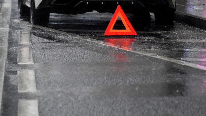 Audi насмерть сбил женщину-пешехода на востоке Москвы - Новости на Вести.ru