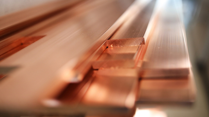 Эксперт Хачатурян: страны Прибалтики закупают металлы РФ обходным путем - Новости на Вести.ru