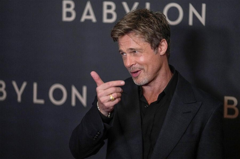 Фанаты заподозрили голливудского звезду Брэда Питта в пристрастии к спиртному