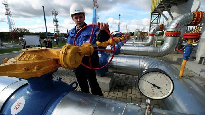 "Известия": Словакия потребует пересмотра решения ЕК о запрете закупки газа у России - Новости на Вести.ru