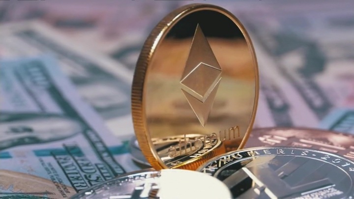Мосбиржа начнет с 27 октября 2025 года рассчитывать индекс Ethereum - Новости на Вести.ru