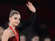 Не хочу жертвовать семьей: Дина Аверина рассказала, почему не стремится развивать карьеру