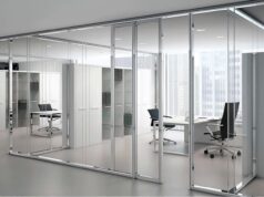 Стеклянные офисные перегородки: цена, особенности и выбор
