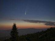 Россиянин на Урале снял на фото пролетающую раз в 1350 лет комету Леммон