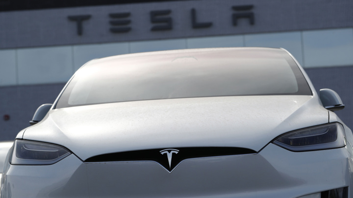 Tesla резко увеличила продажи электромобилей - Новости на Вести.ru