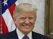 Трамп освободил осужденного за коррупцию конгрессмена Сантоса