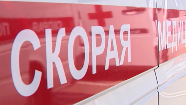 Три пассажира попали в больницу после столкновения двух автобусов в Петербурге - Новости на Вести.ru