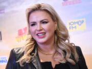 Возлюбленный подарил Анне Семенович кольцо по цене автомобиля