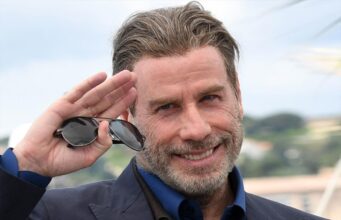 71-летний Джон Траволта показал сына, которого воспитывает в одиночку