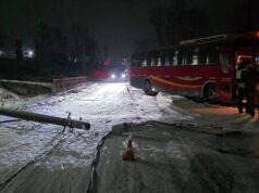 Автобус врезался в опору ЛЭП в Иркутской области — Новости на Вести.ru