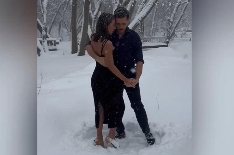 Будущий отец ребенка блогера Лерчек показал страстный танец с возлюбленной