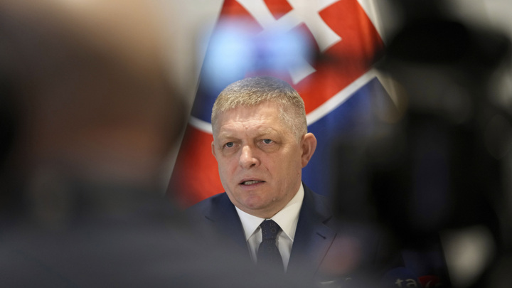 Фицо: передача Киеву замороженных активов России затянет конфликт еще на два года - Новости на Вести.ru