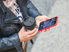 Отключение телефона спасет сим-карту от блокировки в Калининграде — Новости на Вести.ru