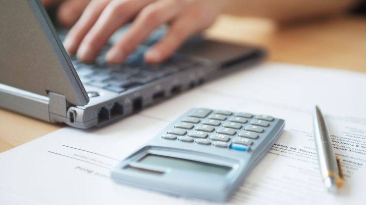 Путин подписал закон о корректировке федерального бюджета - Новости на Вести.ru