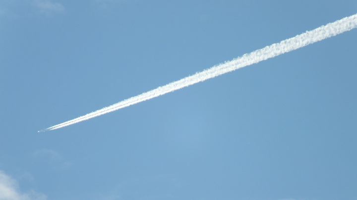 Рейс из Дубая в Волгоград ушел на запасной аэродром в Тбилиси - Новости на Вести.ru