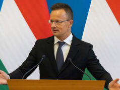 Сийярто: Венгрия бессрочно освобождена от санкций США на поставки нефти и газа — Новости на Вести.ru