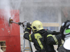 В Петербурге произошел пожар в торговом центре