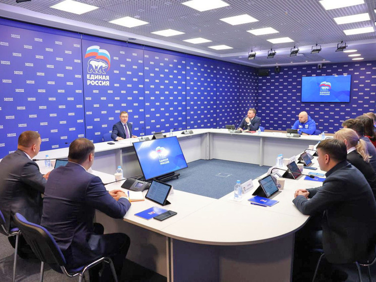 Владимир Якушев обсудил с финалистами «Лидеров России. Политика» подготовку к избирательной кампании 2026 года