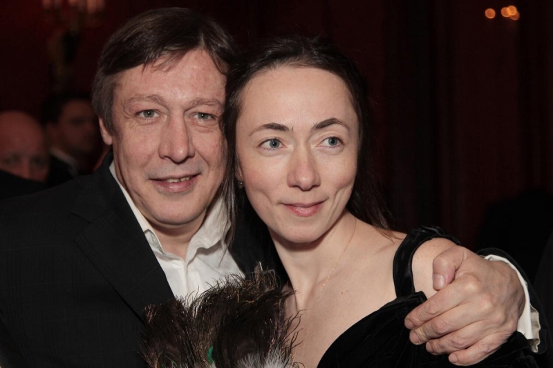 Вышедший по УДО Михаил Ефремов переписал все имущество на экс-супругу